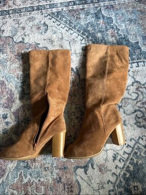 Classic Suede Mid-Calf Block Heel Boots - Tan